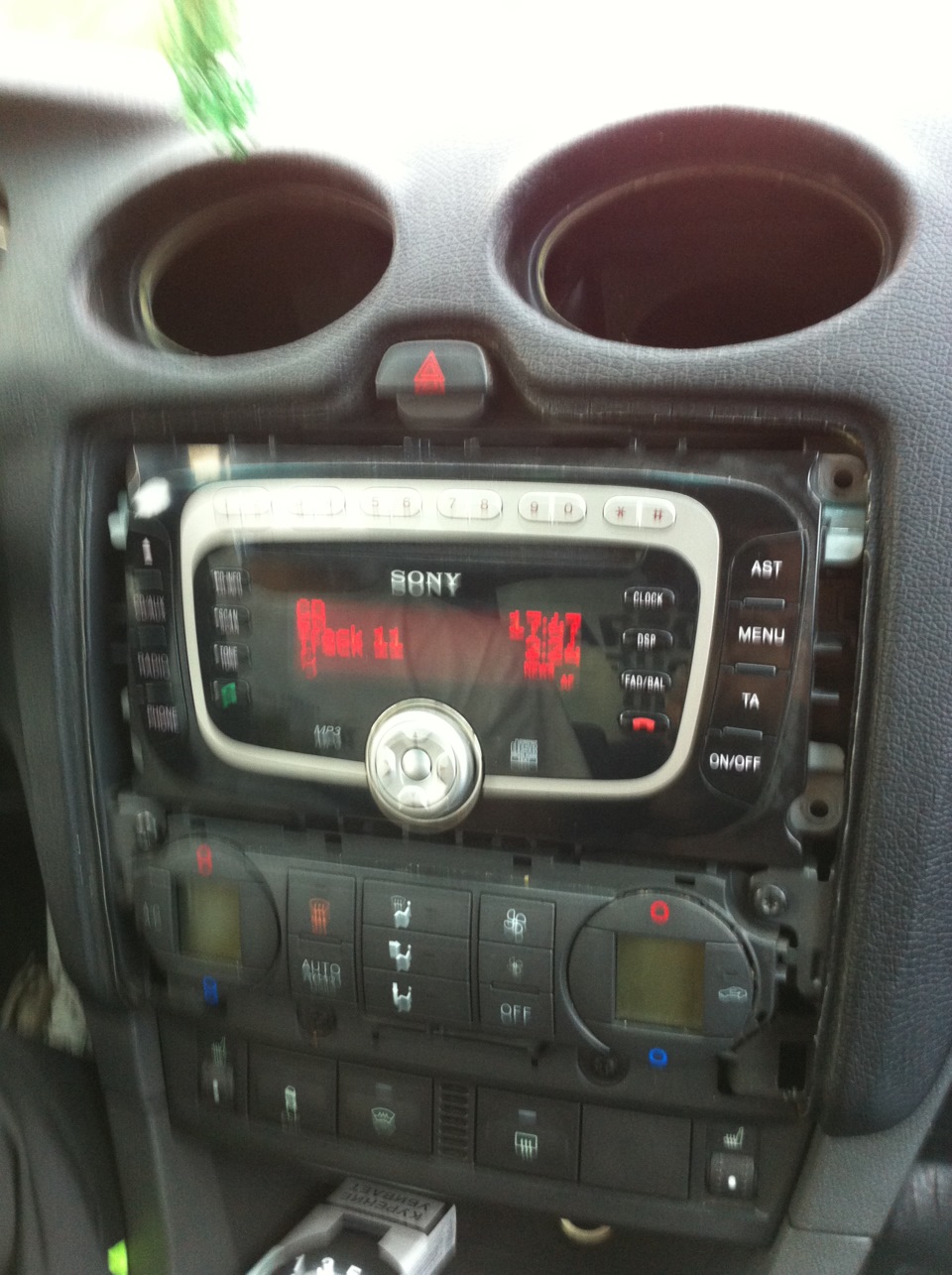 Помогите с выбором магнитолы — Ford Focus II Sedan, 2 л, 2005 года ...