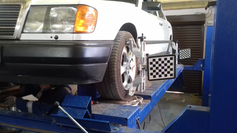 Фото в бортжурнале Mercedes-Benz E-class (W124)