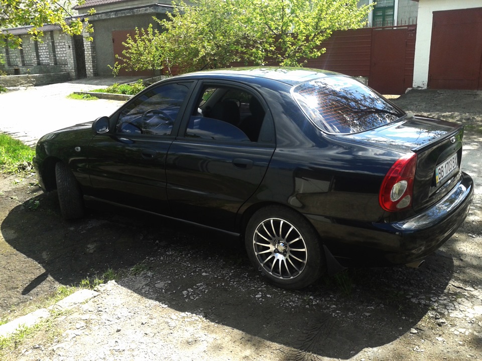 Chevrolet lanos Black