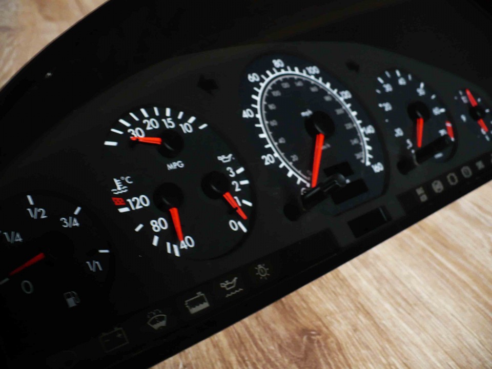 Приборная панель W123 1 часть Разбор и замена стекла - YouTube