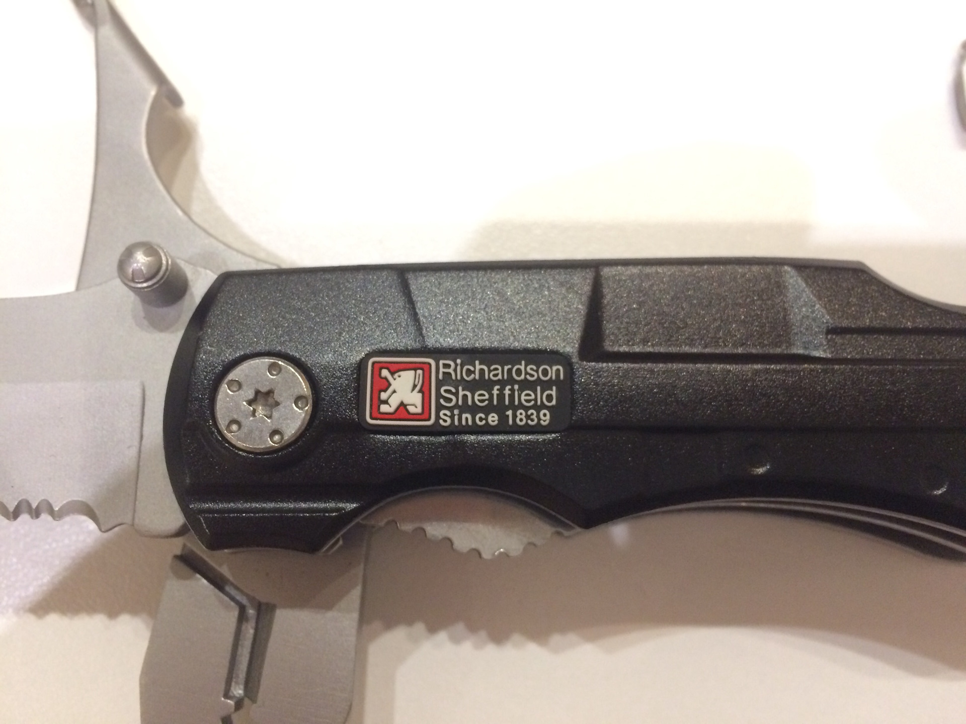 Richardson since 1839. Richardson since 1839. Ричардсон шеффилд мультитул. Нож складной richardson sheffield rssc017. Нож ричардсон шеффилд since 1839.