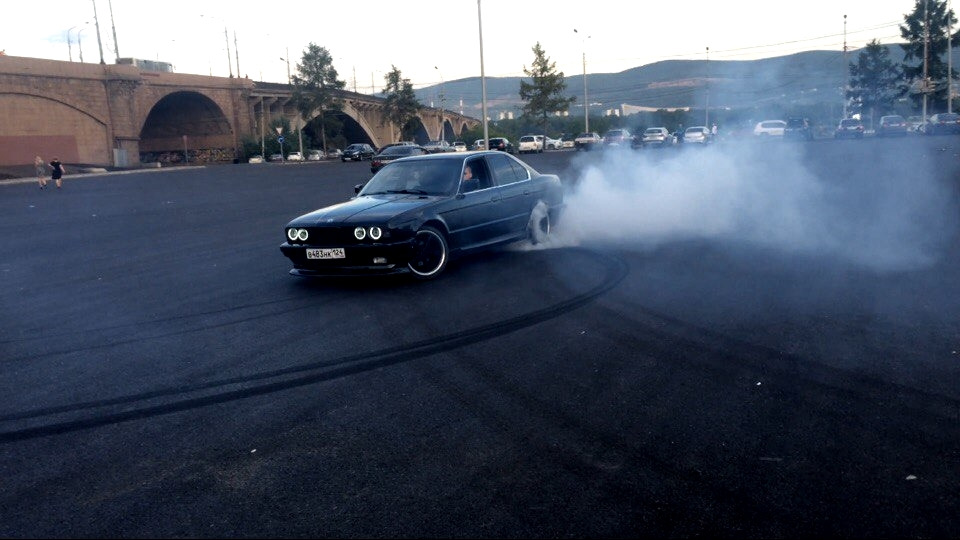 BMW e34 520i (Установка заваренного дифференциала) — BMW 5 series (E34 ...