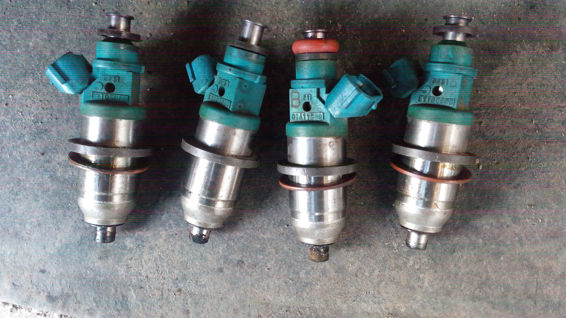 Форсунки митсубиси каризма 1. 8. Форсунка gdi 4g64. 5 топливная рампа. 8 gdi.