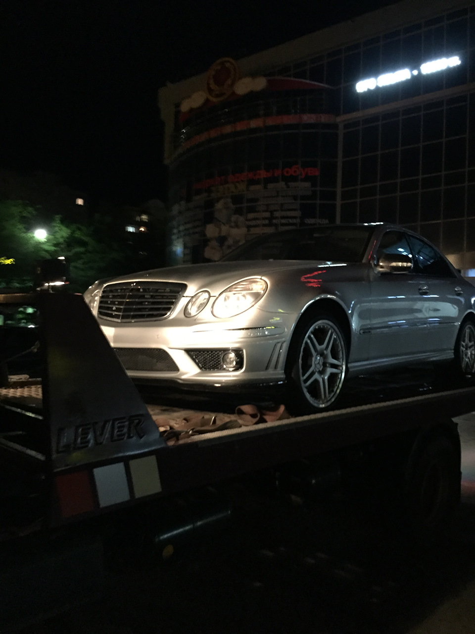 Фото в бортжурнале Mercedes-Benz E 55 AMG (W211)