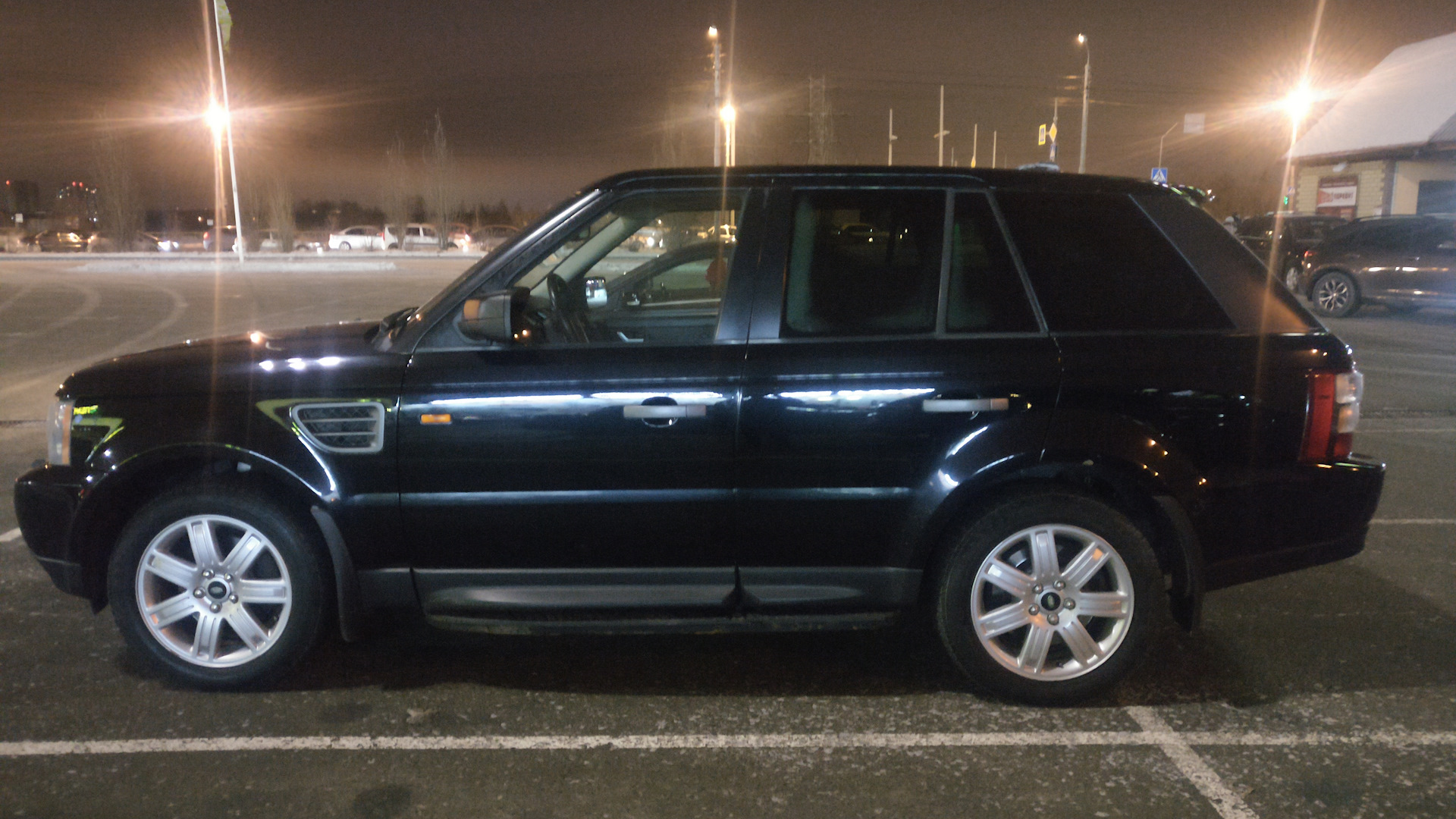 Land Rover Range Rover Sport (1G) 4.4 бензиновый 2005 | Java Black V8 RRC  на DRIVE2