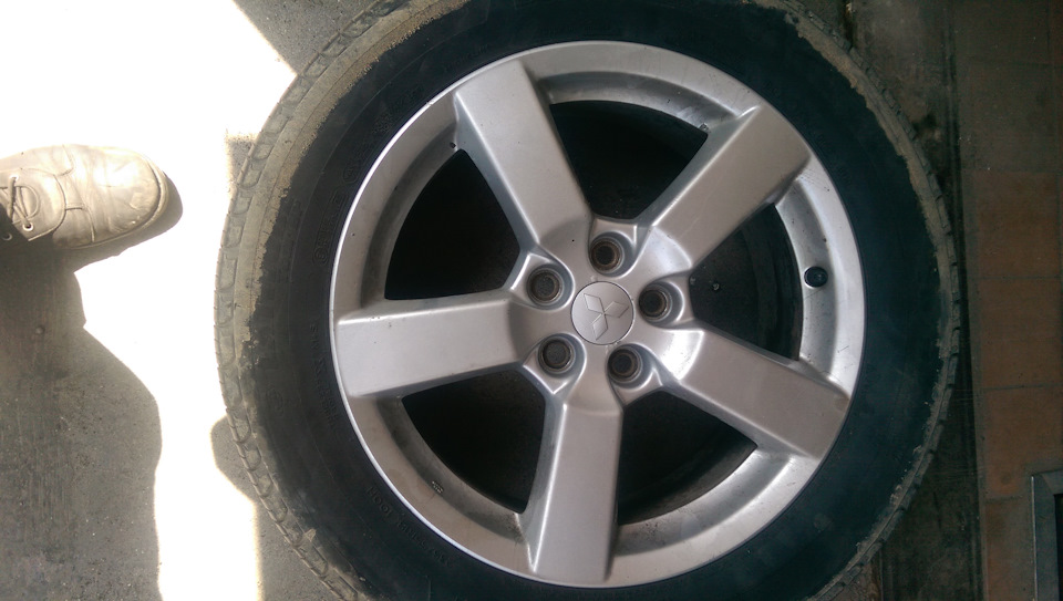 Диски — Mitsubishi Outlander (1G), 2,4 л, 2004 года | колёсные диски ...