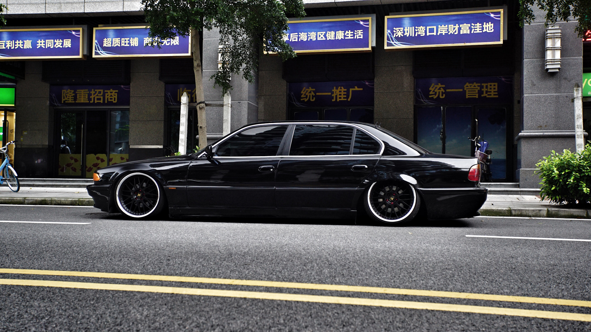 Xx е. BMW e38 long. BMW 7 e38 long. BMW e38 Alpina Black. BMW e38 740i long.