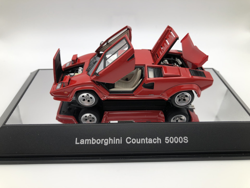 オートアート 箱付Lamborghini Countach 5000S 1/43 Lamborghini Countach 5000S Autoart 1:43 — Сообщество