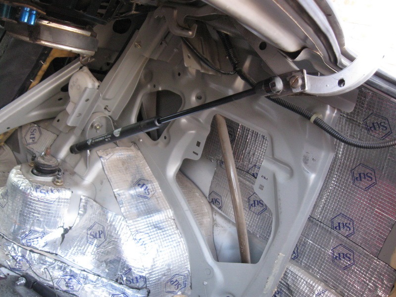 Установка газового амортизатора крышки багажника — Honda Civic ...