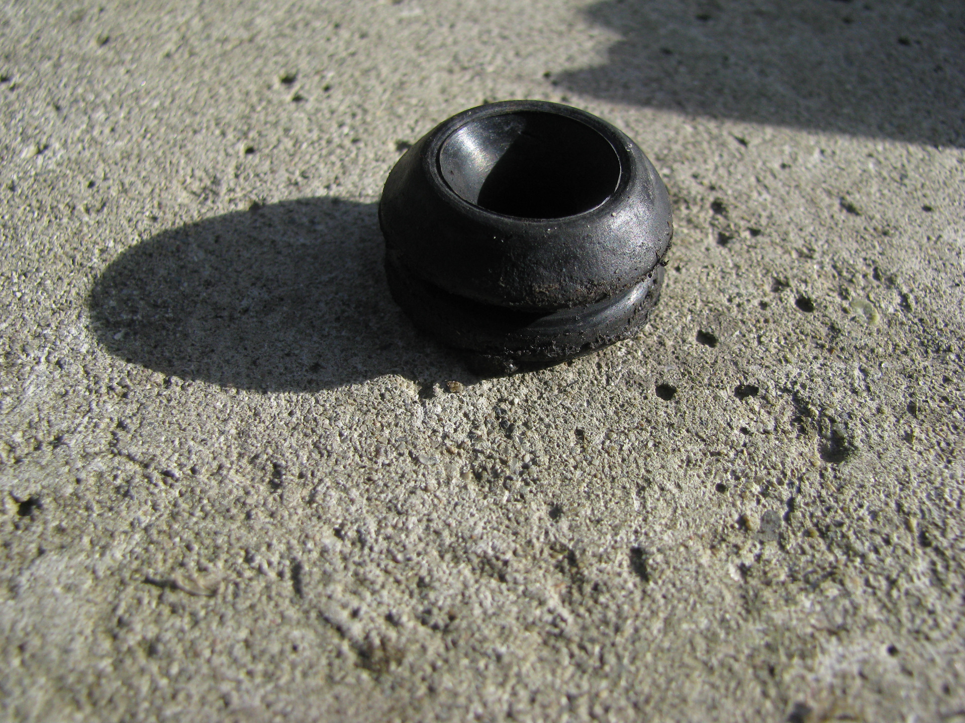 Втулка штока педали сцепления hover. Втулка запорная 2403105k00. Втулка ховер. Great wall 2403105k00. Втулка редуктора заднего моста ховер н2.