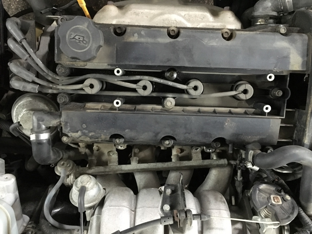 Течь из-под прокладки клапанной крышки 1,6 — Daewoo Lanos, 1,6 л, 2010 ...