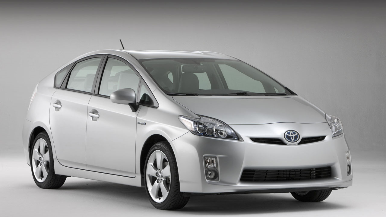 Toyota Prius v AC 2010