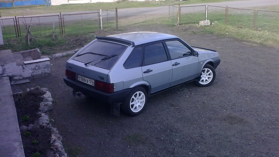 Как Данило захотел поменять пылник на внутреннем шрусе) — Lada 21093i ...