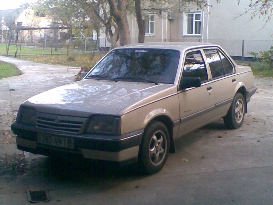 Opel Ascona 1 8