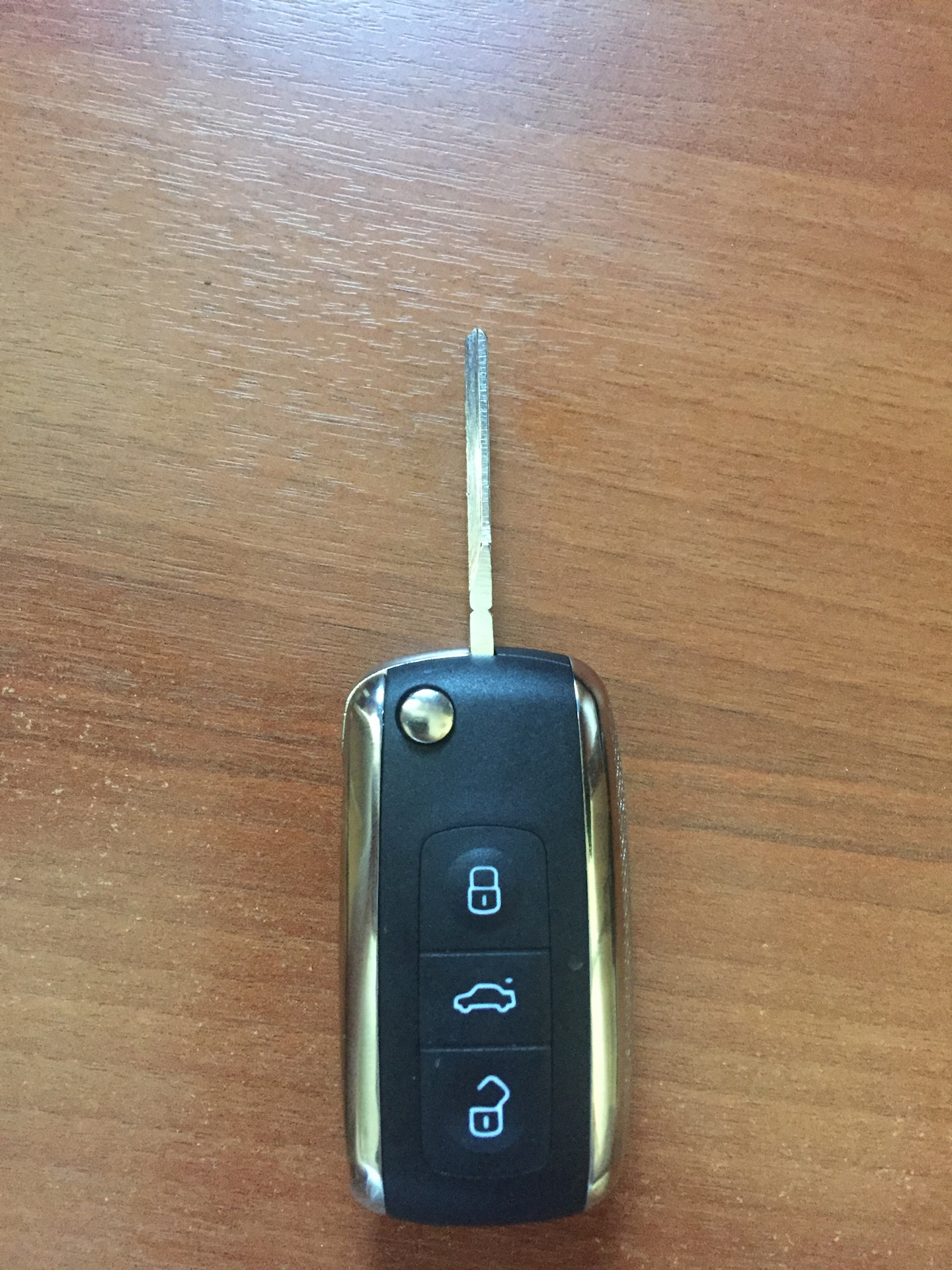 VW PHAETON KEY — Volkswagen Polo Sedan, 1,6 л, 2013 года | аксессуары ...