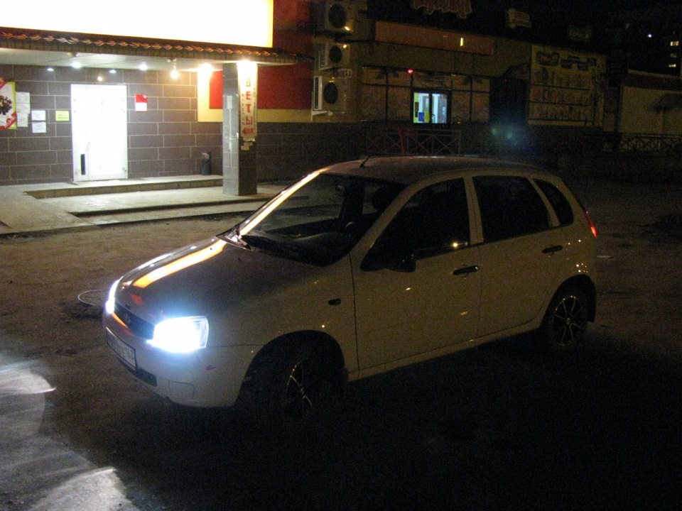 новые лампы в ближний, наклейки к 9 мая.и просто фотки) — Lada Калина ...
