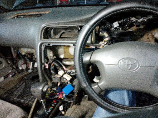 Замена радиатора печки со снятием торпедо %) — Toyota Mark II (100), 2 ...