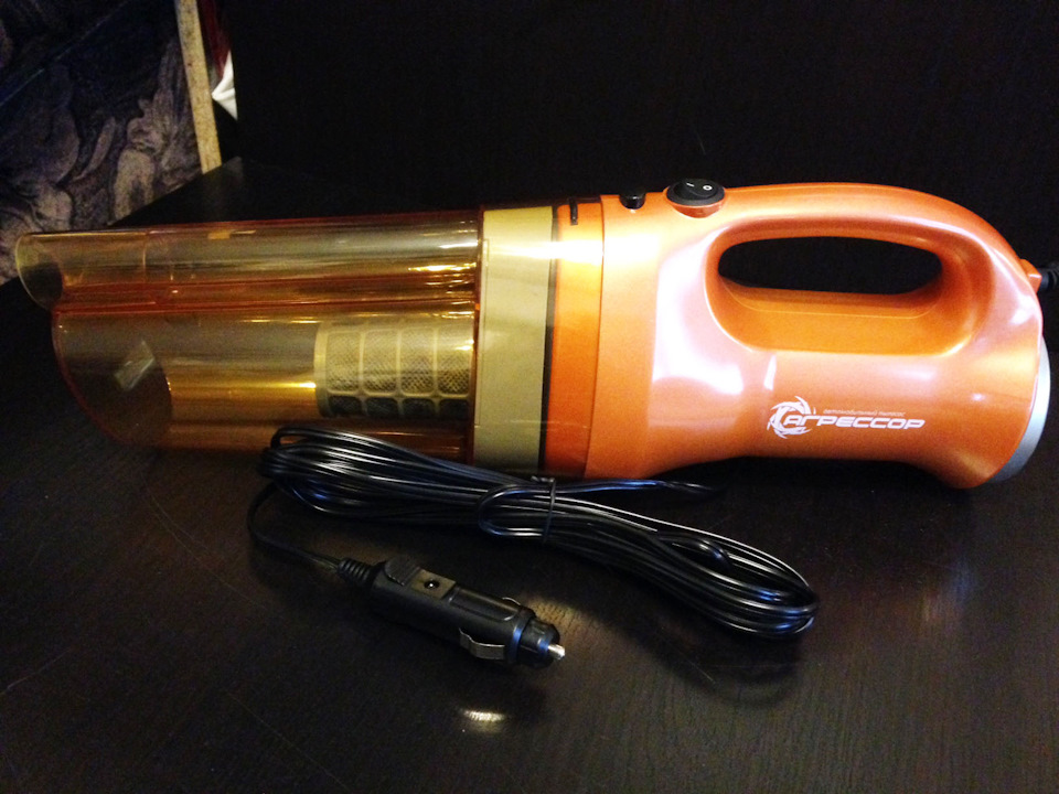 Автопылесос на столе. Автопылесос агрессор agr 150 купить. Пылесос автомобильный агрессор agr 150. Пылесос агрессор agr 150. Agr 150 пылесос автомобильный агрессор 12в 150вт.