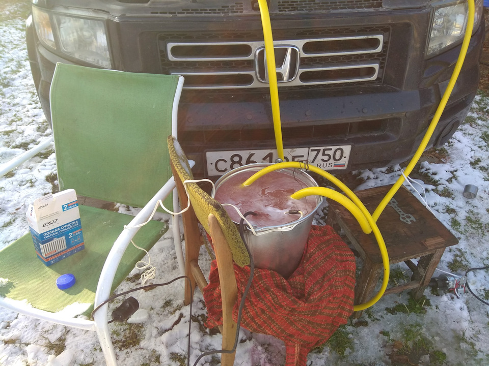 Очистка радиатора печки без снятия ч-2 — Honda Ridgeline (1G), 3,5 л ...