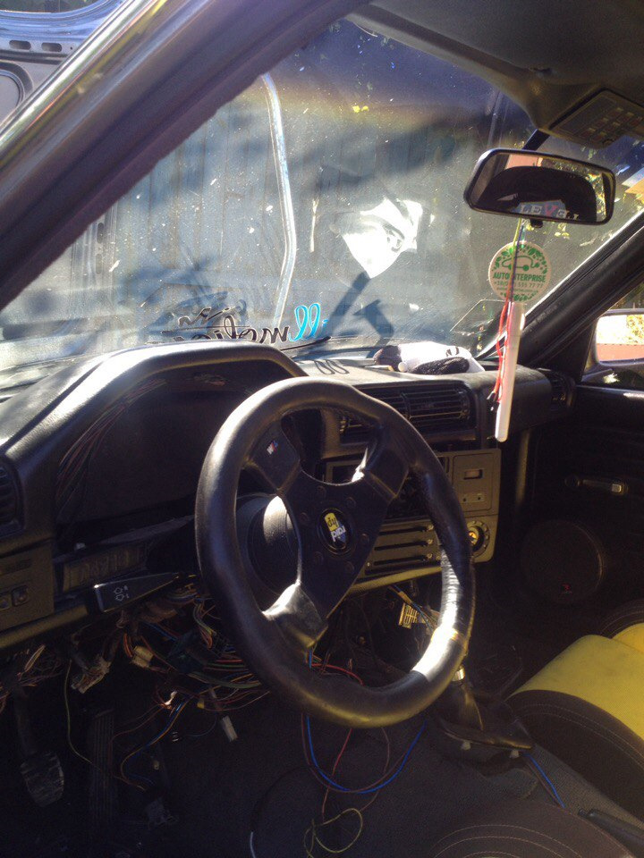 Фото в бортжурнале BMW 3 series (E30)