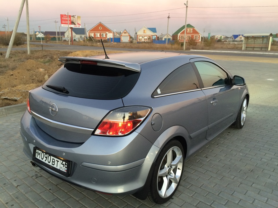 Opel Astra h GTC 2010