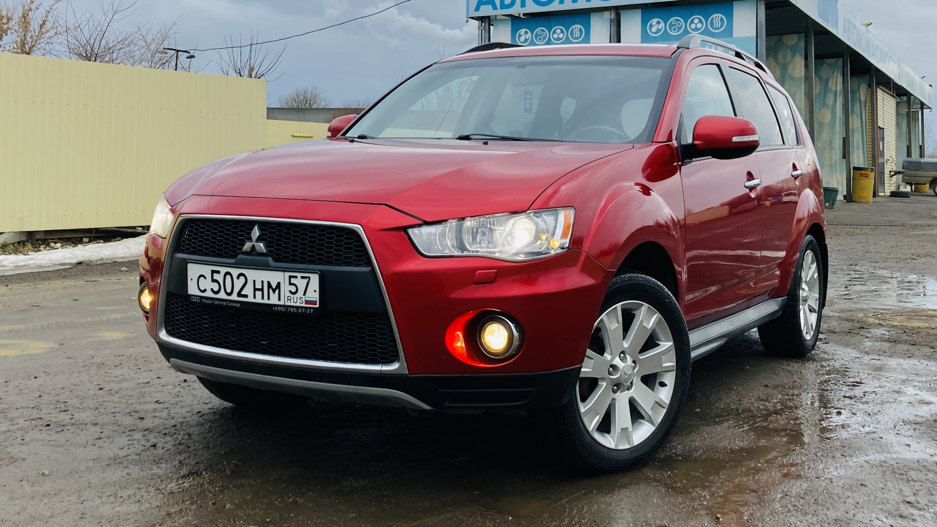 Mitsubishi Outlander XL 2.4 бензиновый 2011 | Крааасный Самурай