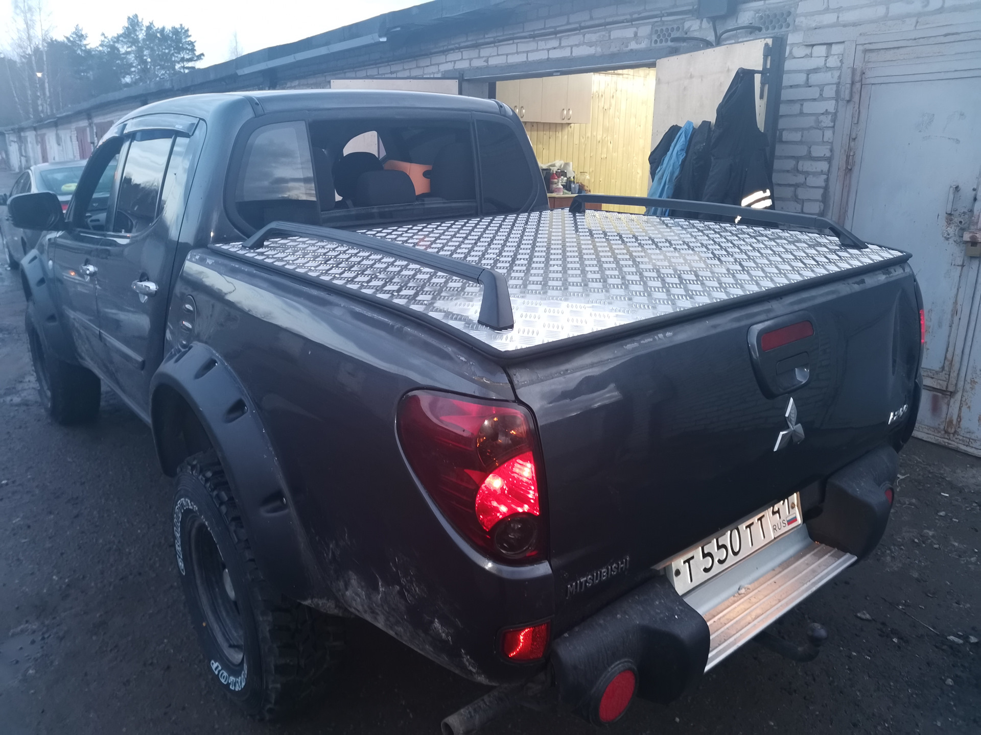 Крышка кузова mitsubishi l200 своими руками