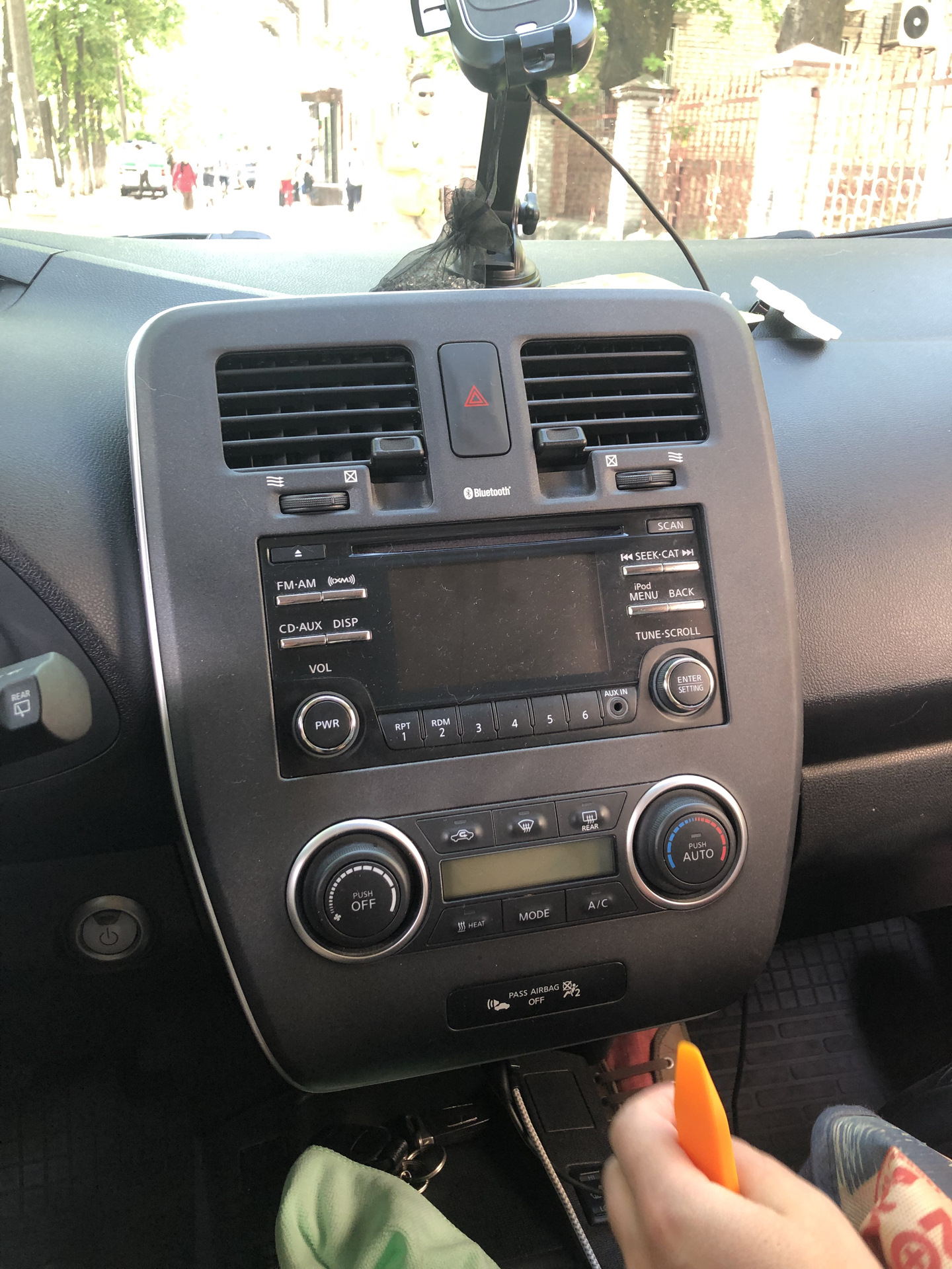 Магнитола nissan leaf. Leaf nissan магнитола с большим экраном. Nissan leaf магнитола 9 дюймов. Nissan leaf 2013 магнитола. Leaf магнитола.