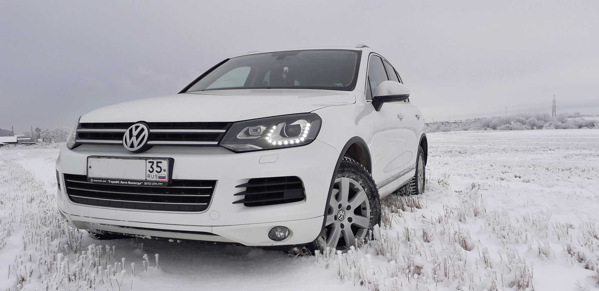 Volkswagen Touareg 2011 White