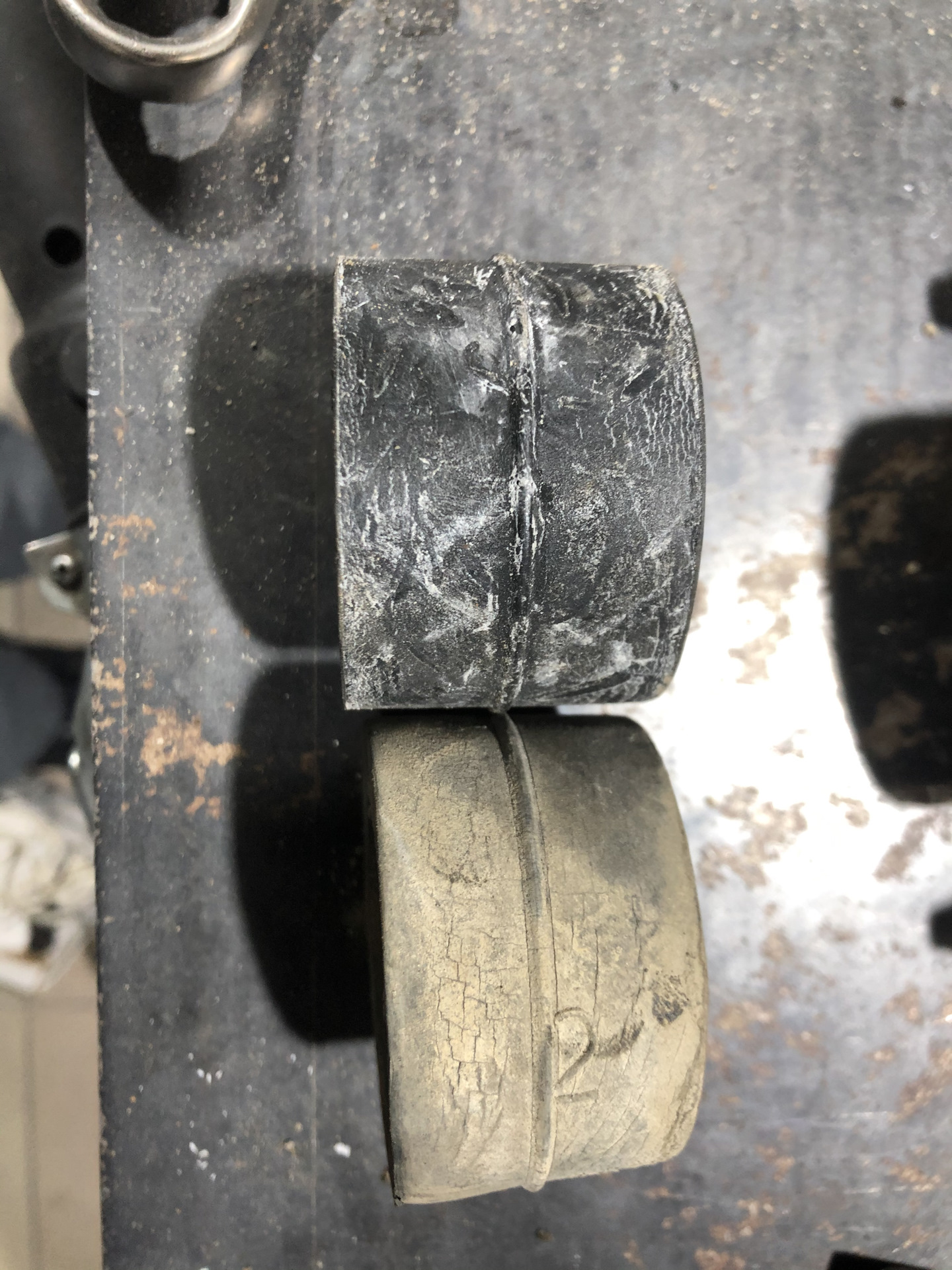 Замена подушек кузова Pajero 2 — Mitsubishi Pajero (2G), 2,8 л, 1993 ...