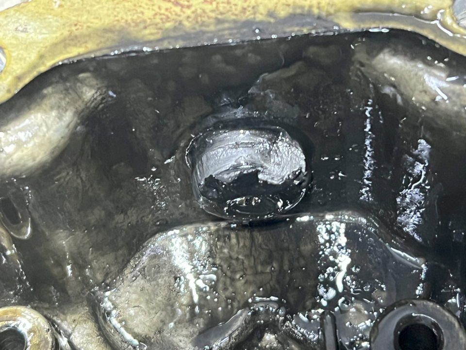 Фото в бортжурнале Nissan Laurel (C35)