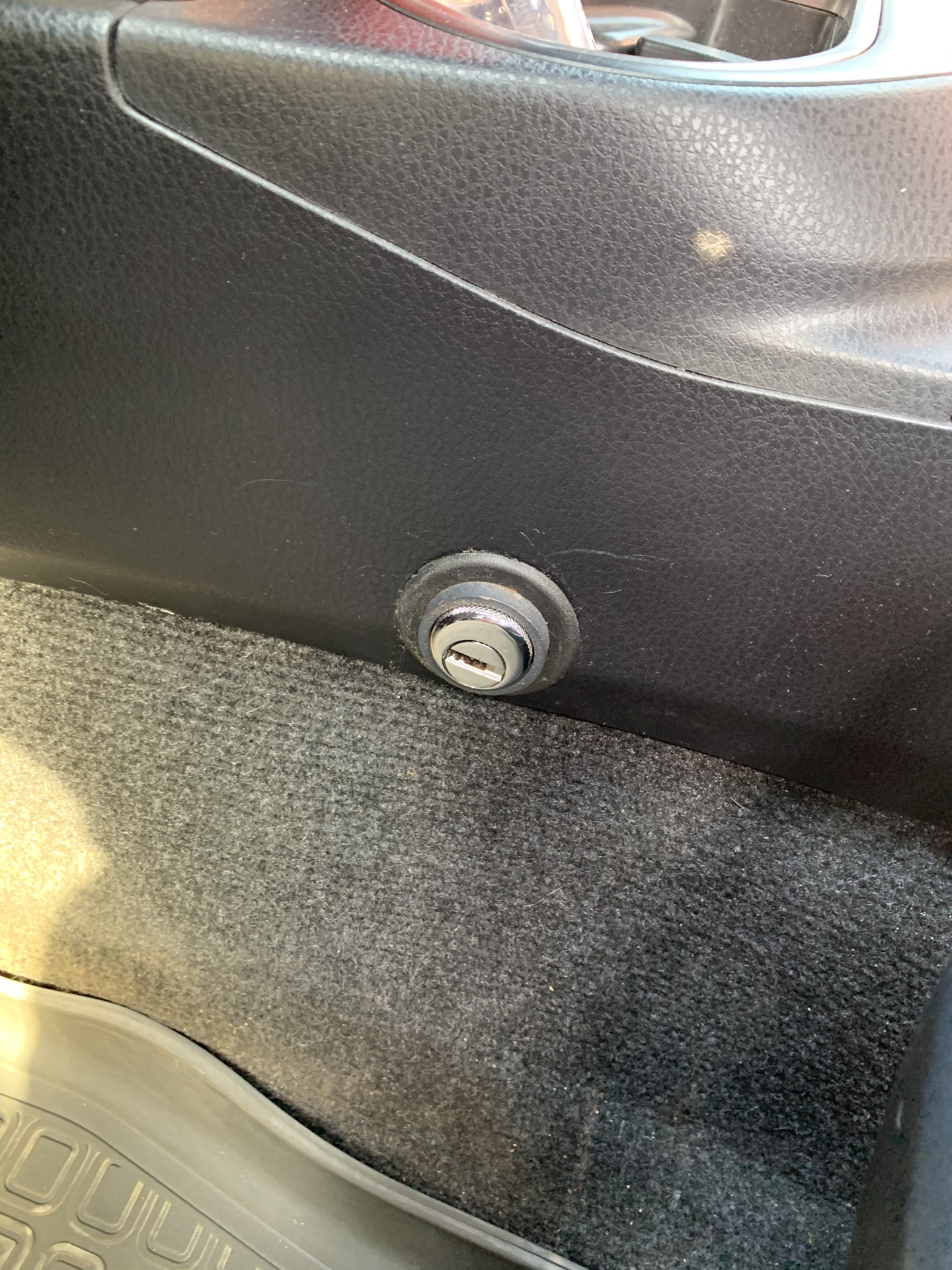 Продам штырь в коробку — Toyota Camry (XV50), 2,5 л, 2013 года ...