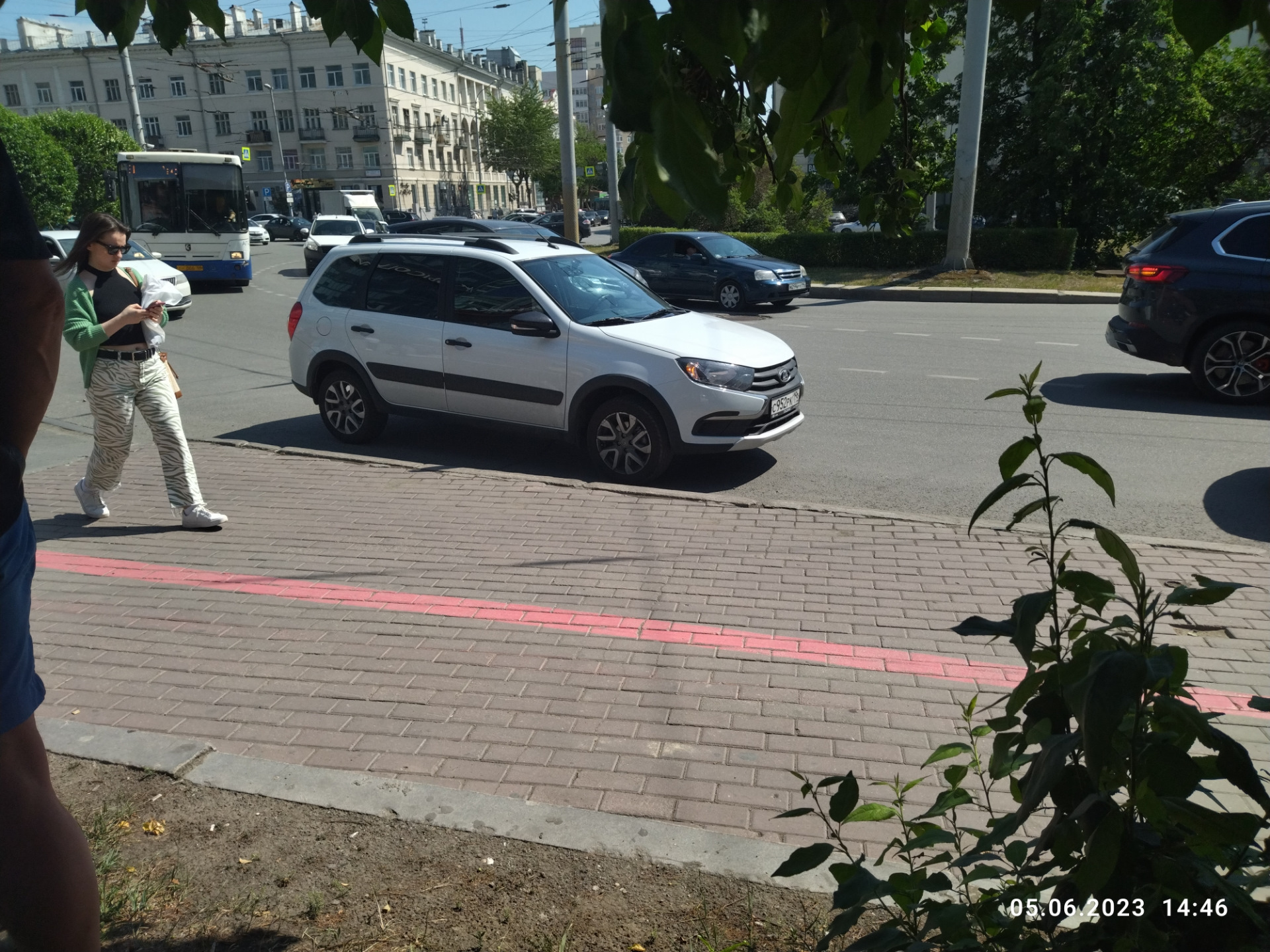 Заглох на ходу — Lada Гранта Cross, 1,6 л, 2023 года | поломка | DRIVE2