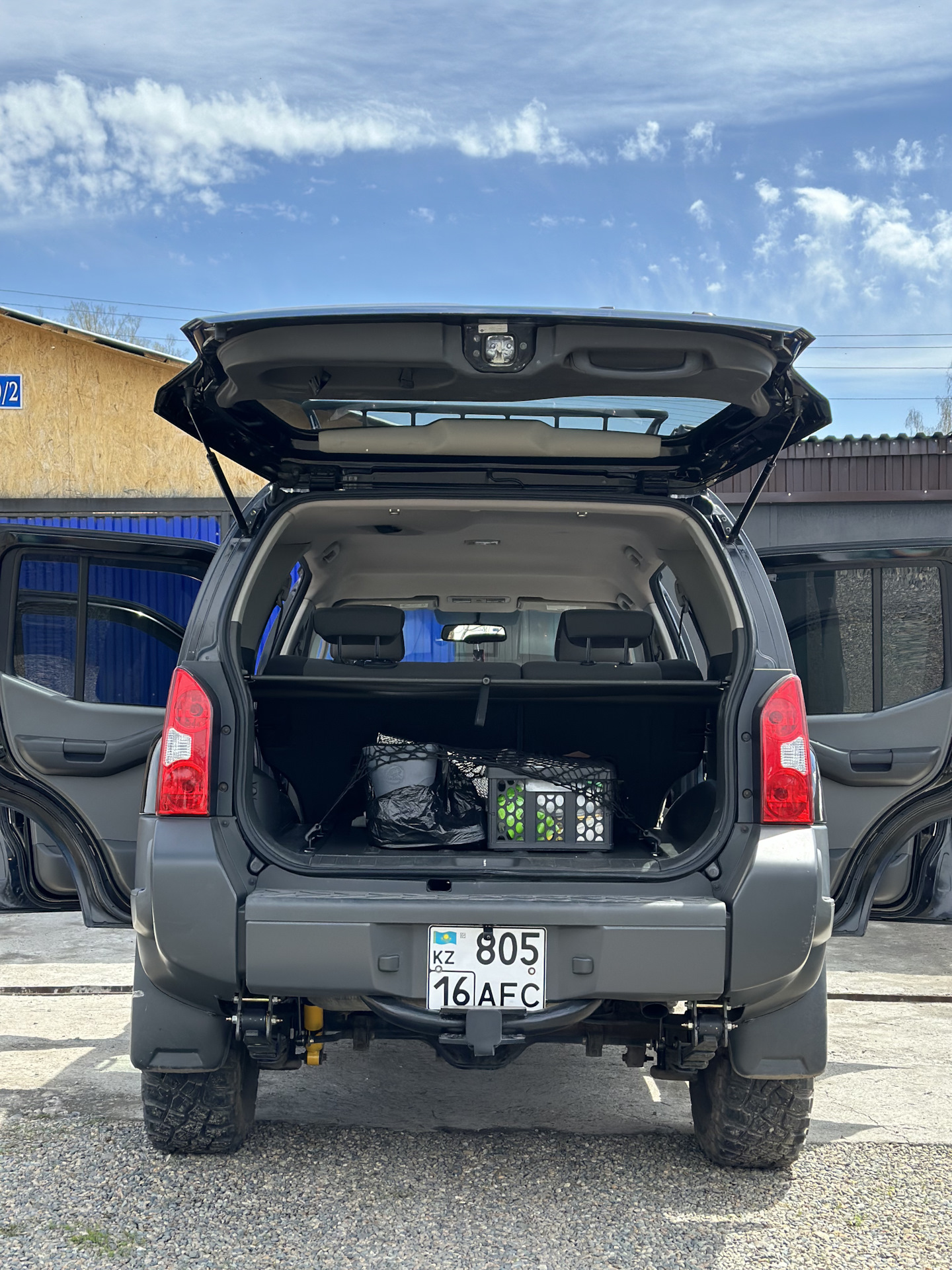 МТ шины и задняя подвеска OME — Nissan Xterra (N50), 4 л, 2007 года ...