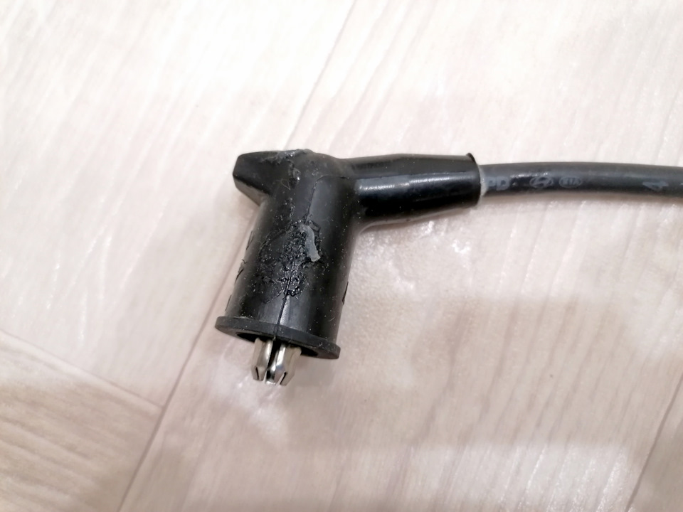 Очень небрежная работа. — Hyundai Accent (2G)