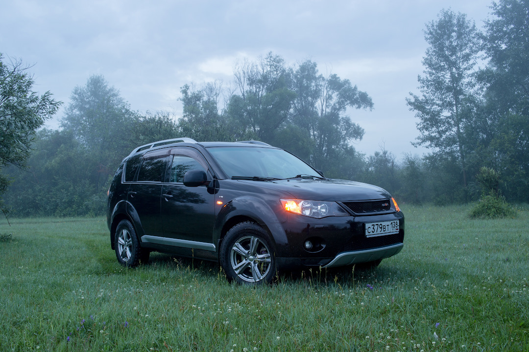 Аутлендер хл 3.0. Mitsubishi Outlander XL 3. Mitsubishi Outlander XL 3.0 2008. Митсубиси Аутлендер ХЛ 2008. Митсубиси Аутлендер ХЛ 2008 3.0.