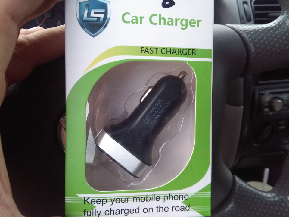 Вольтметр в прикуриватель + 2xUSB зарядка — Mazda 626 V (GF), 2 л, 2002 ...