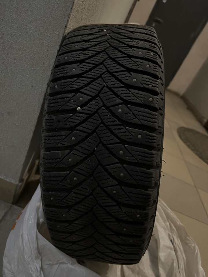 Шины зимние шипованные Triangle Group 205/55 R16, литые диски Kia 6 ...