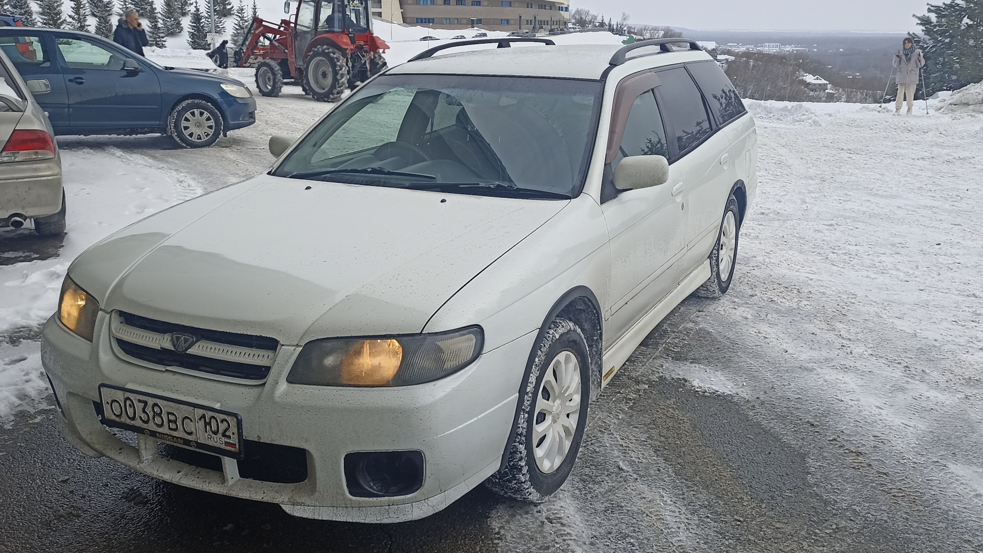 Ниссан Авенир 2001 год