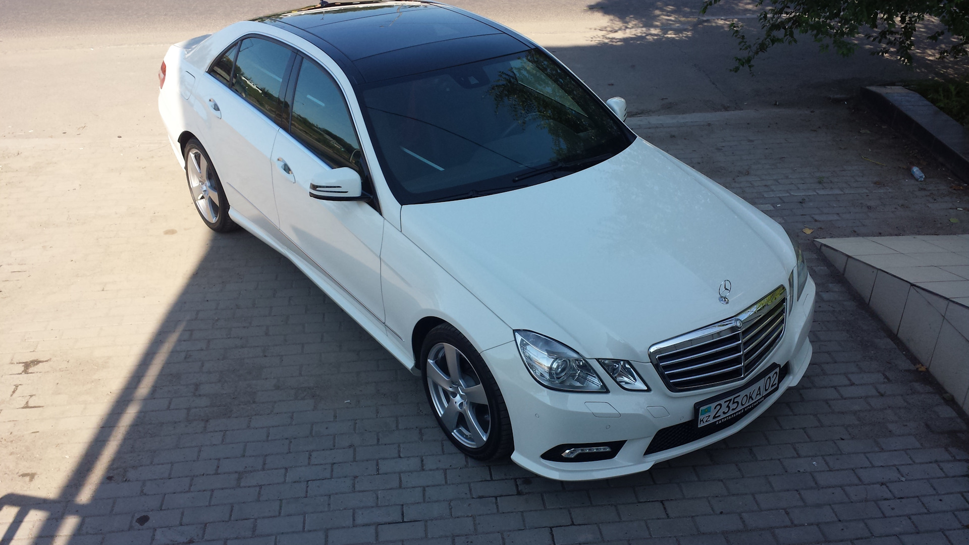 Mercedes-Benz E-class (W212) 0.5 бензиновый 2012 | Классика на DRIVE2