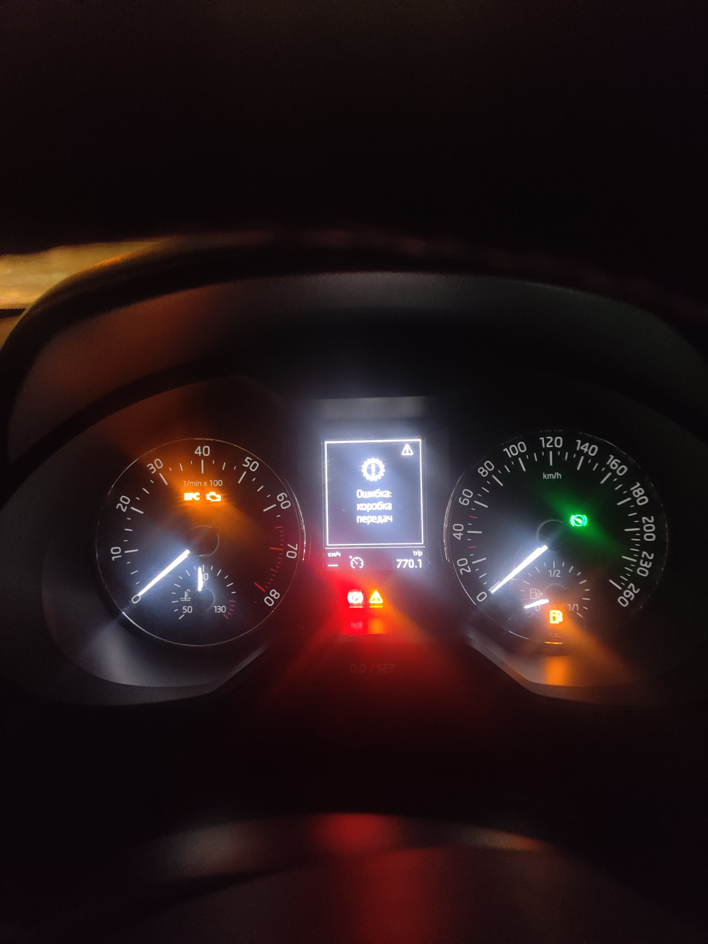 Аварийный режим коробки автомат туарег 2006 года. Ошибка кп. Ошибка коробки передач ауди а3. Гольф 7 ошибка коробки передач. 6 акпп.