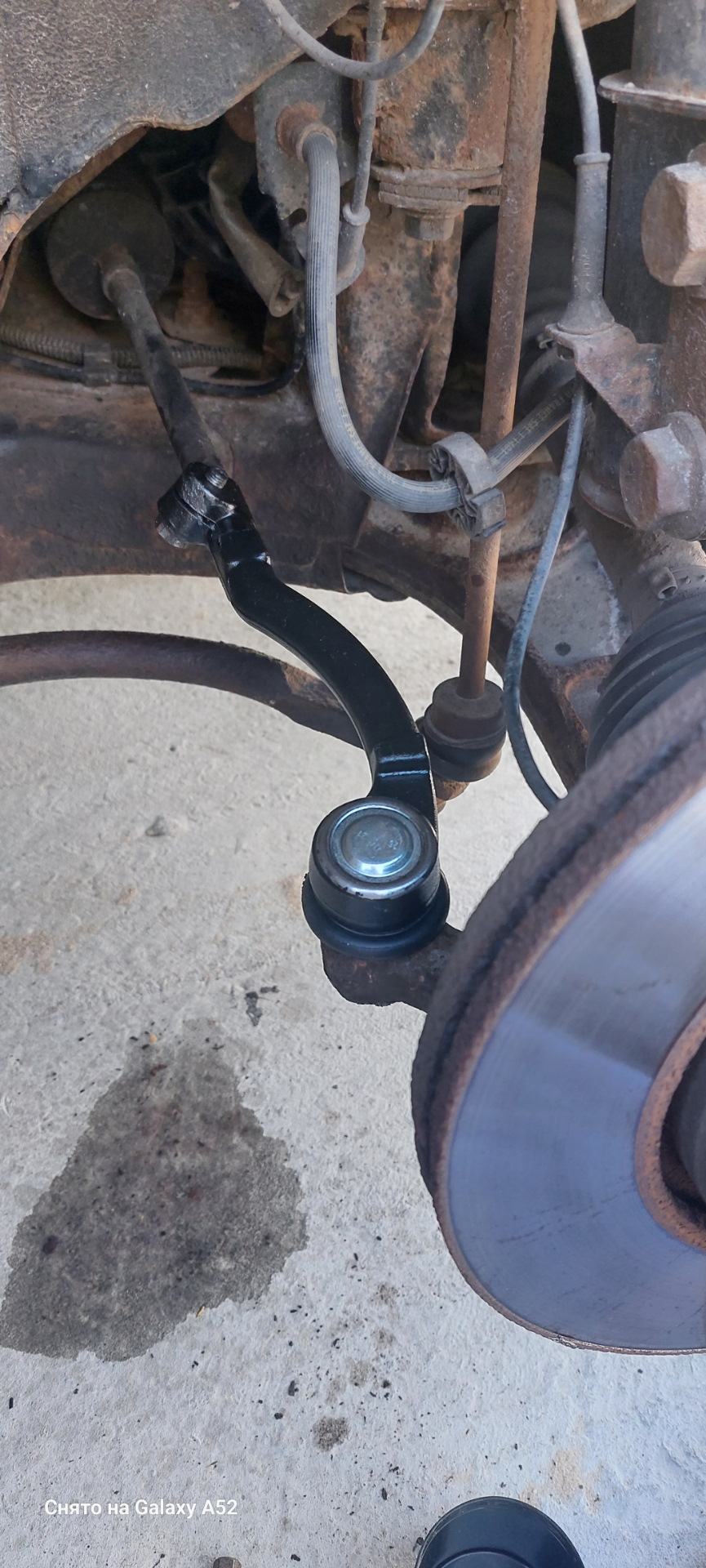 Замена рулевых наконечников и стойки стабилизатора — Renault Laguna I ...