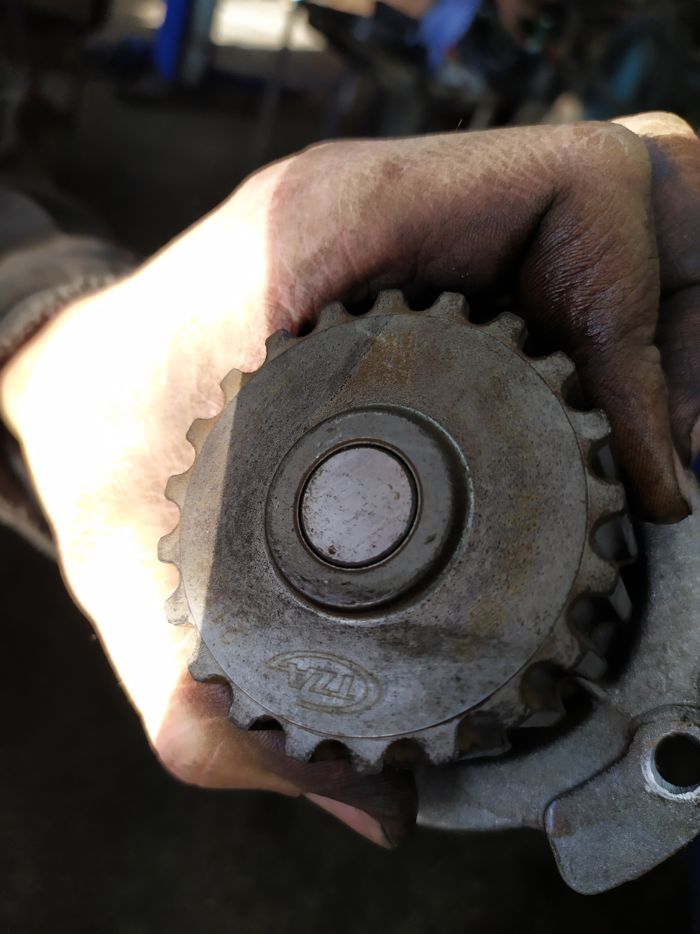 Замена ГРМ Гранта 21127 и обводного ремня с роликом — Lada Гранта (1G ...