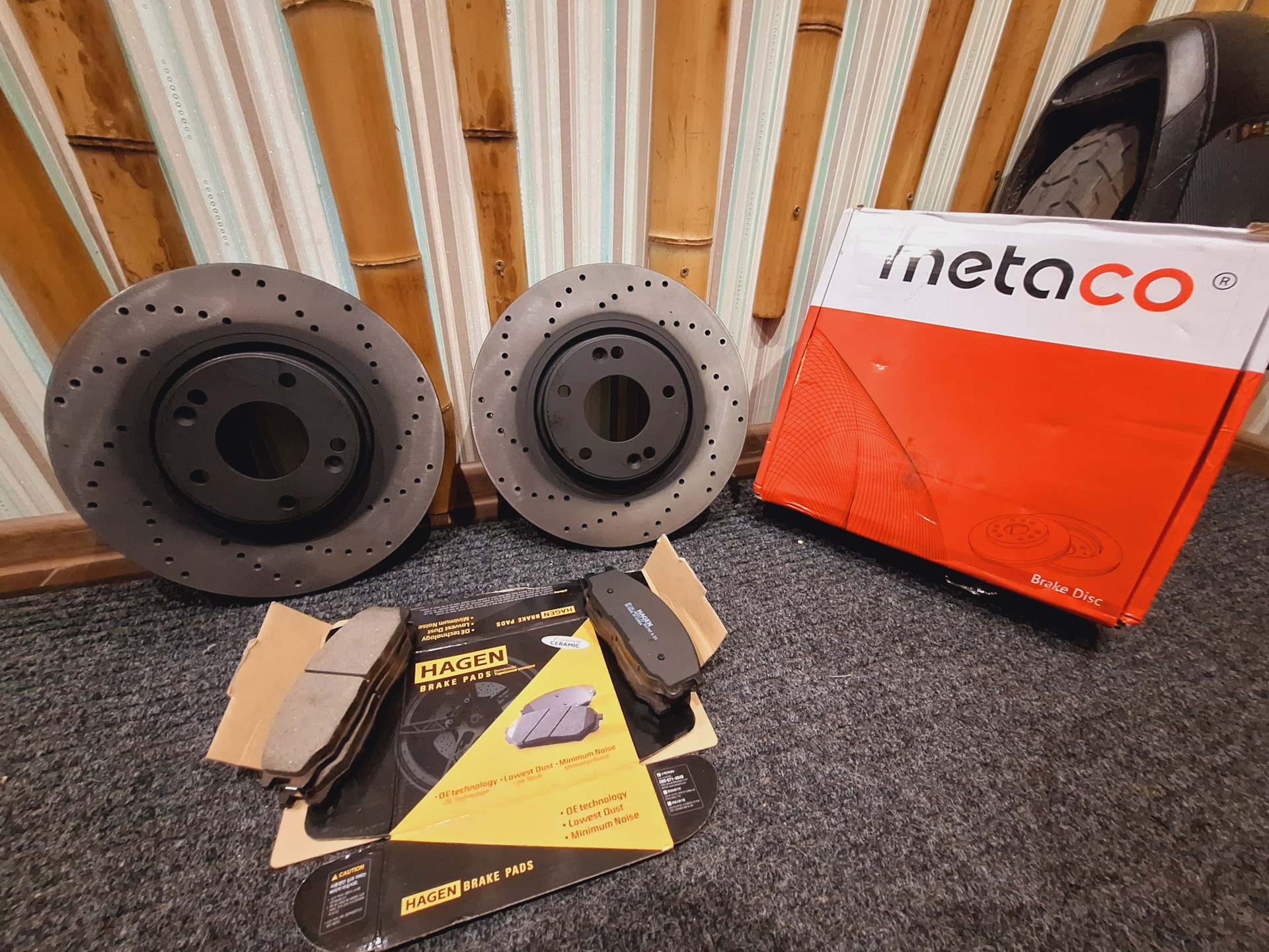 Тормозные диски в автомастерской