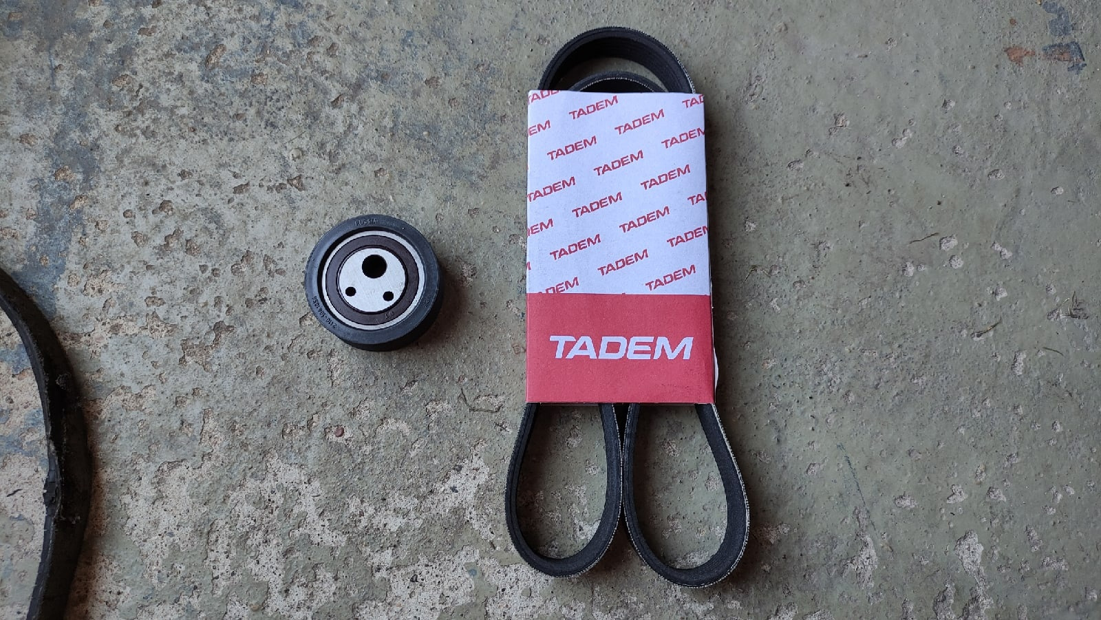 Замена ремня и ролика генератора — Lada Приора универсал, 1,6 л, 2012 ...