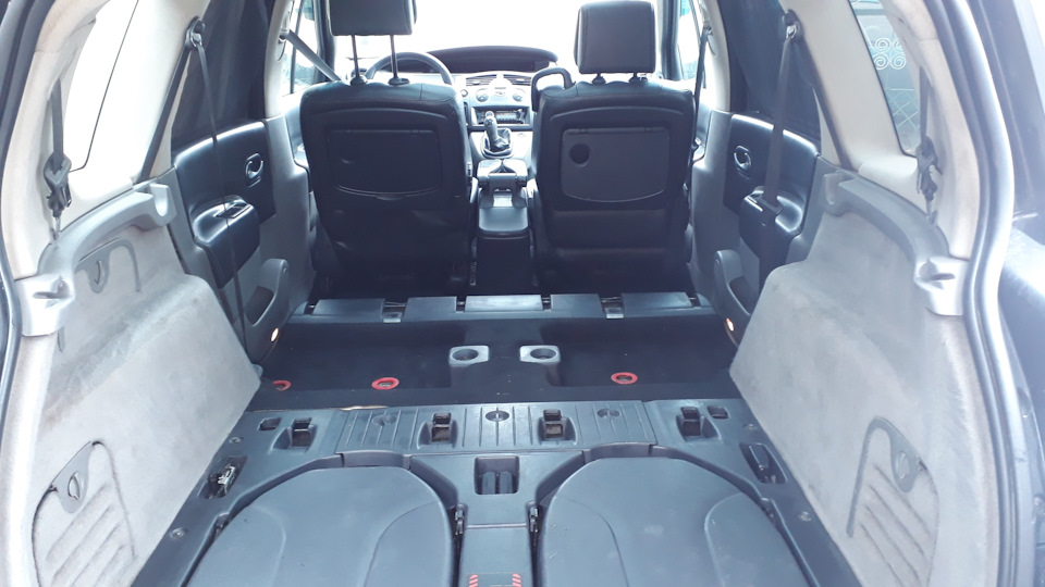 Прибрался в машине — Renault Grand Scenic II, 1,5 л, 2005 года | мойка ...