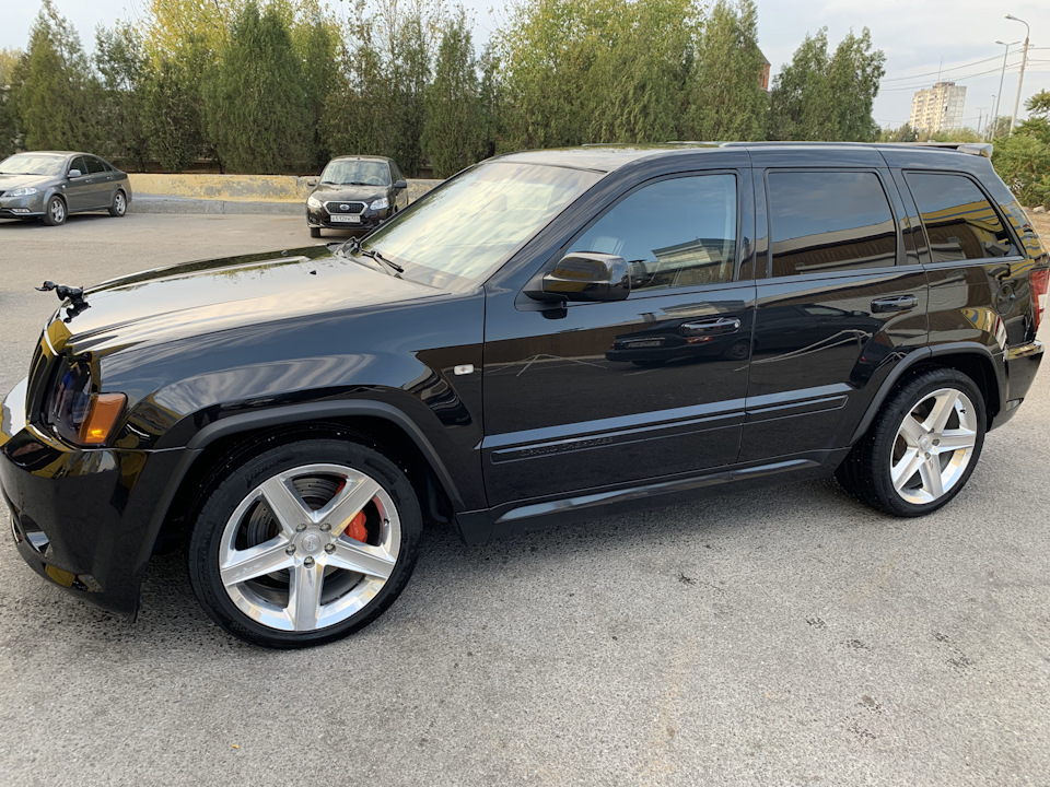 Jeep Grand Cherokee srt8 утка