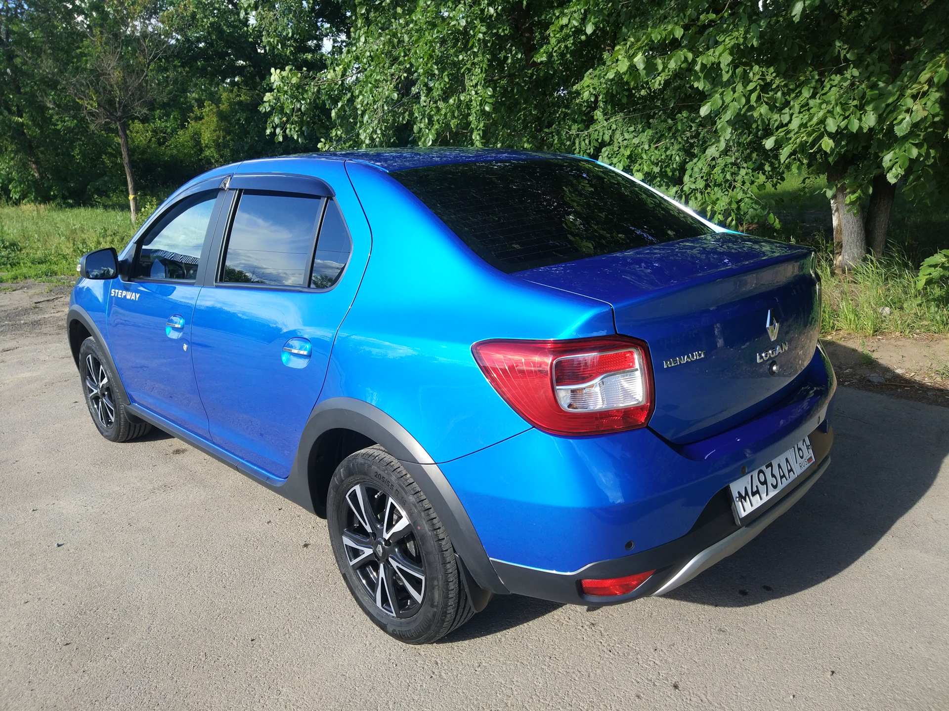 Бампер renault logan stepway