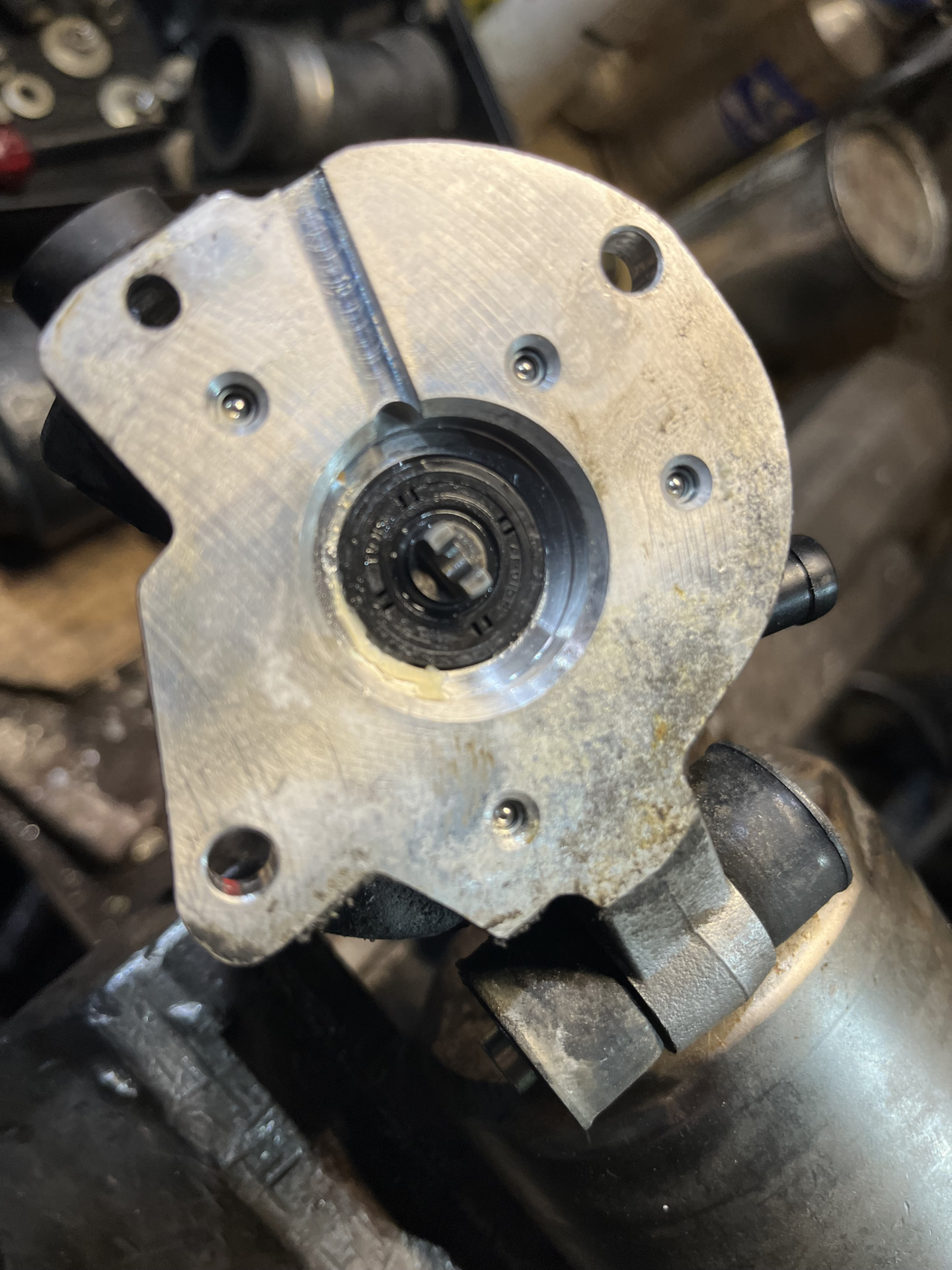 Замена гидроаккумулятора усилителя тормозов и так помелочи — Mitsubishi ...