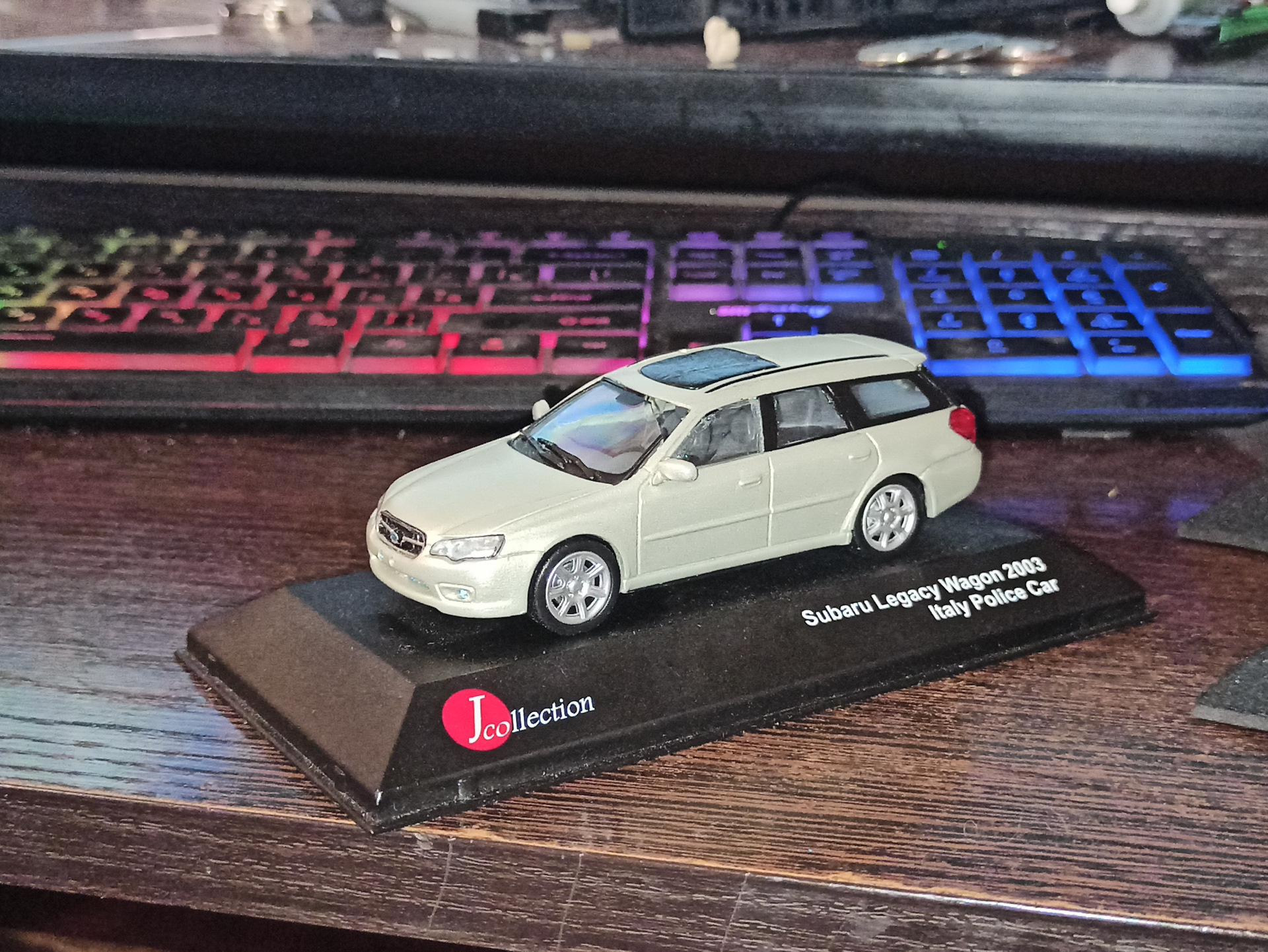 Доводчик багажника, зимний руль, моделька — Subaru Outback (BP), 3 л ...